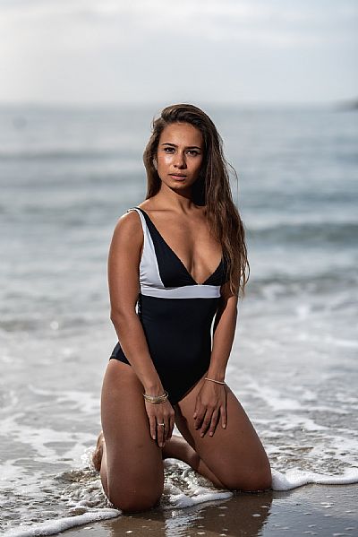 ΟΛΟΣΩΜΟ ΜΑΓΙΟ ΜΑΥΡΟ/ ΛΕΥΚΟ ΝΤΕΚΟΛΤΕ V